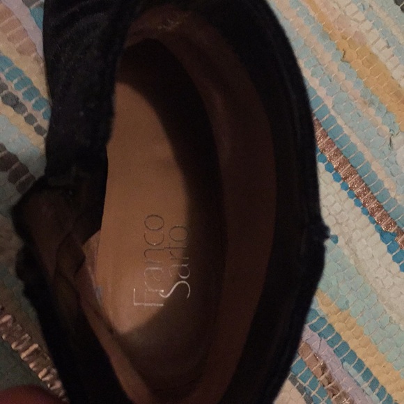 Franco sarto black velvet booties size 6 1/2 - Picture 2 of 3